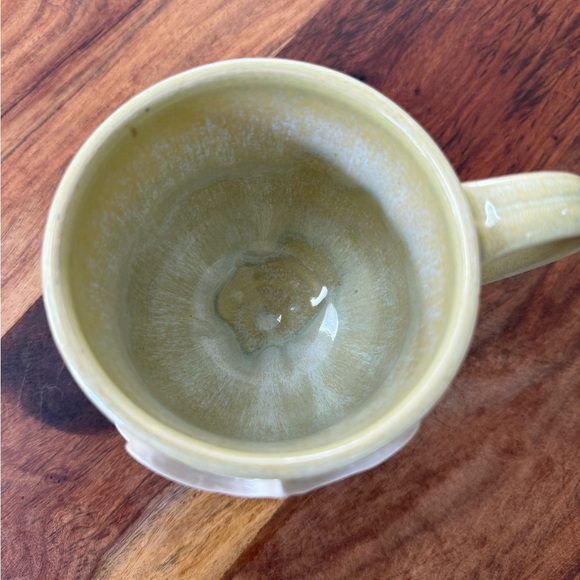 Studio Pottery Yellow Ceramic Mug with 'yada yada yada' Design - Picture 3 of 7